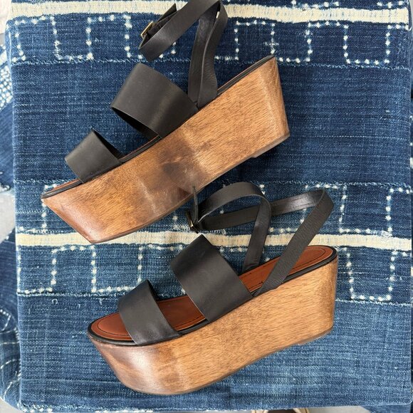 Elizabeth and James Black Wooden Platform Sandal with Ankle Strap, Size 9 - Picture 2 of 7